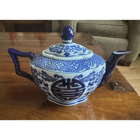 Bombay Teapot w/ Strainer Ceramic Cobalt‎ Blue White Floral Asian