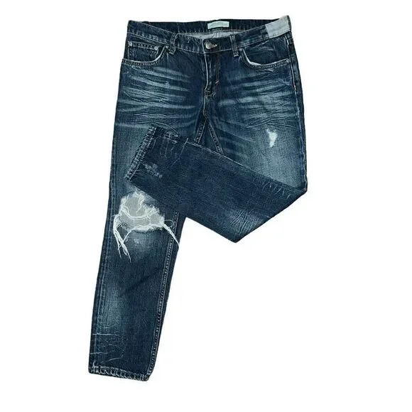 ZARA Medium Wash Distressed Jeans Size 4