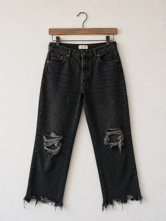 Free People We The Free Black Distressed Cropped Jeans Raw Hem Womens 31