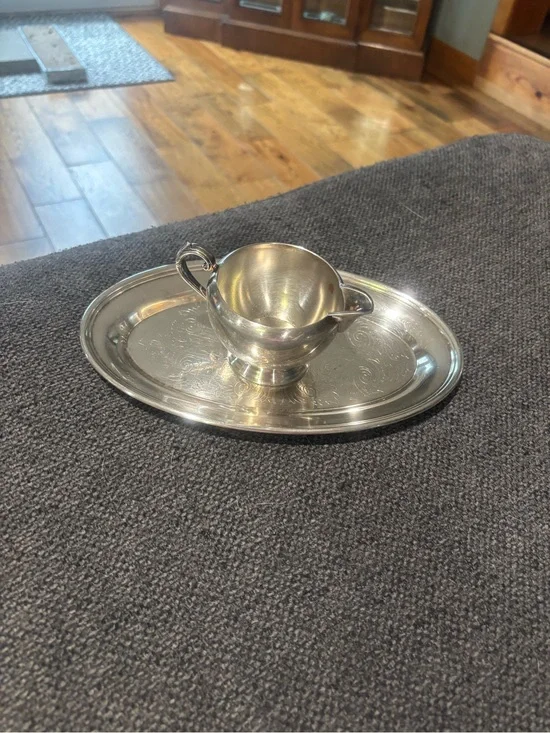 Vintage Oneida Silver Creamer & Embossed Oval Tray Set - Elegant Serving Pieces