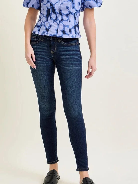 Like New Judy Blue blue skinny style