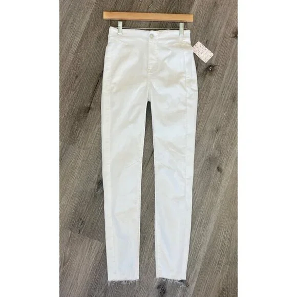 We The Free White Jeans Size 26 NWT Skinny Stretch High Rise High Waist Raw‎ Hem