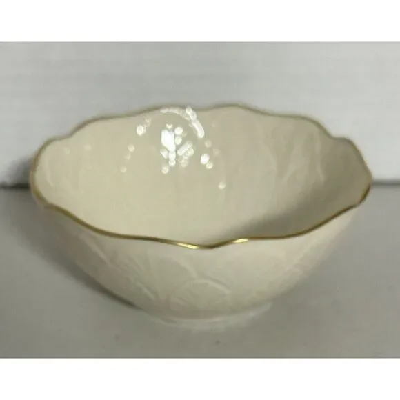 Lenox China Greenfield Sylvan Bowl 24K Gold Trim Sculpt Leaf Candy Nuts 4.5