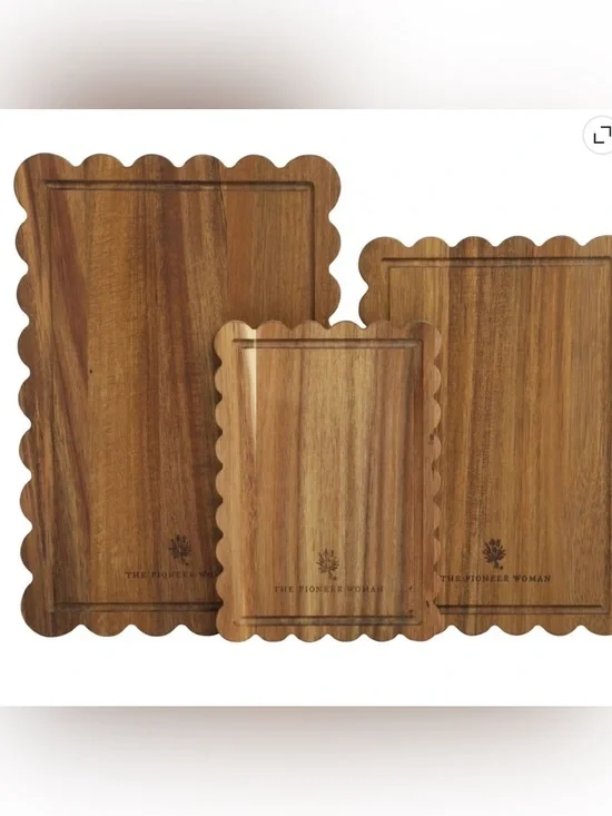The Pioneer Woman 3-Piece Acacia Wood Scalloped Cutting Boards