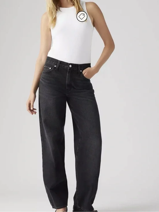 LEVI’s Baggy dad jeans