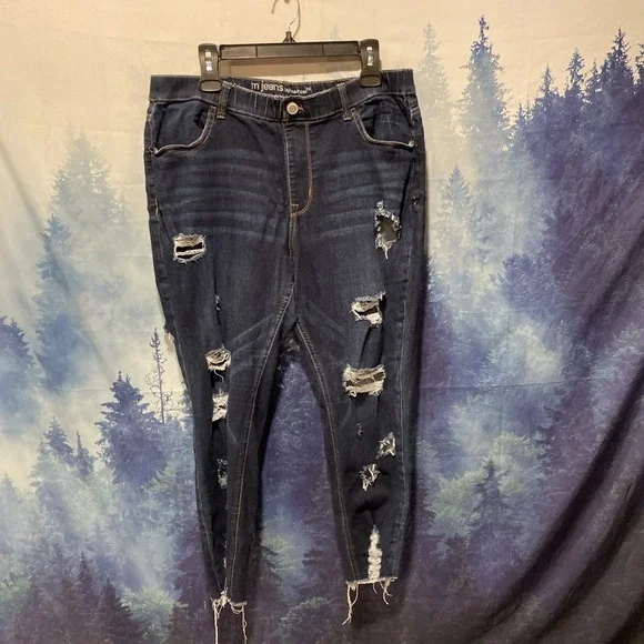 Maurices Jeans Women's Dark Wash Super Hi Rise Skinny Distressed  18W Short
