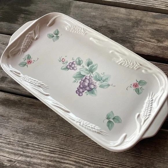 Pfaltzgraff Grapevine Rectangular Serving Platter - almost 14 inches across