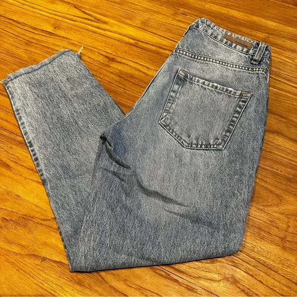 Garage Mom Jeans Denim Juniors Women’s Mixed Wash High‎ Rise Raw Hem