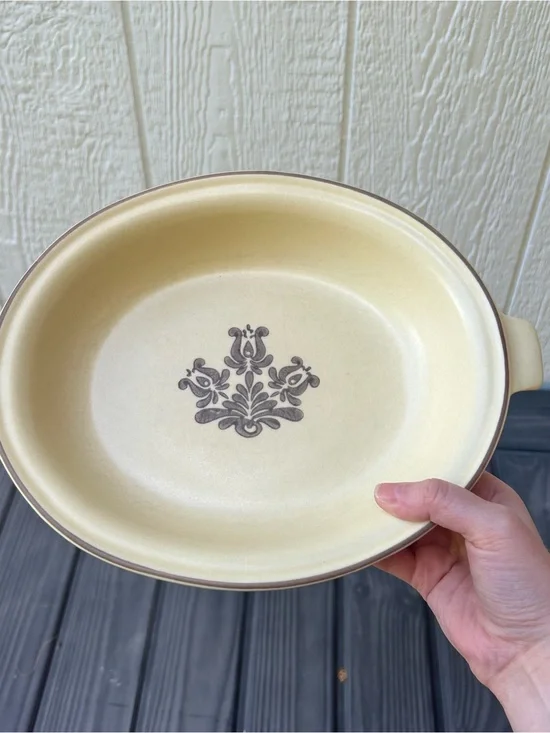 Pfaltzgraff Village Vegetable/Baking Dish