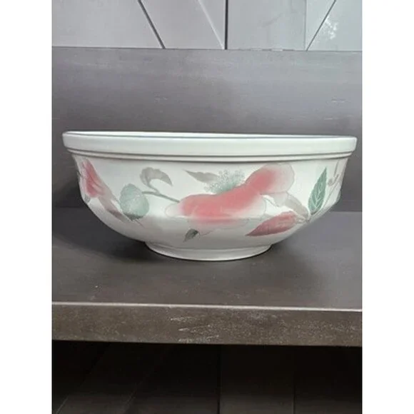 Mikasa Vintage Continental Silk Flowers Ceramic Serving Bowl.       8 1/2