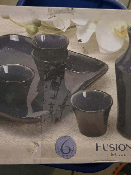 Fusion 6-Piece Sake Set