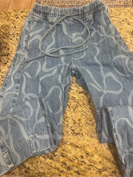 Damson Madder Light Blue Denim barrel jeans with bow print