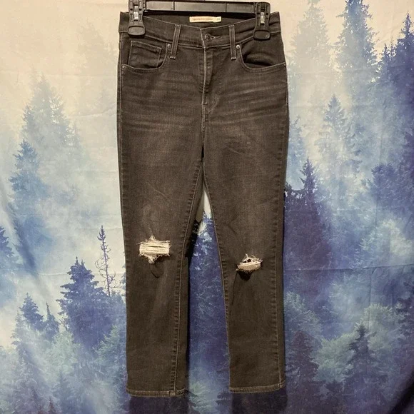 Levi's 724 High Rise Straight Leg Jeans in Black SZ 26