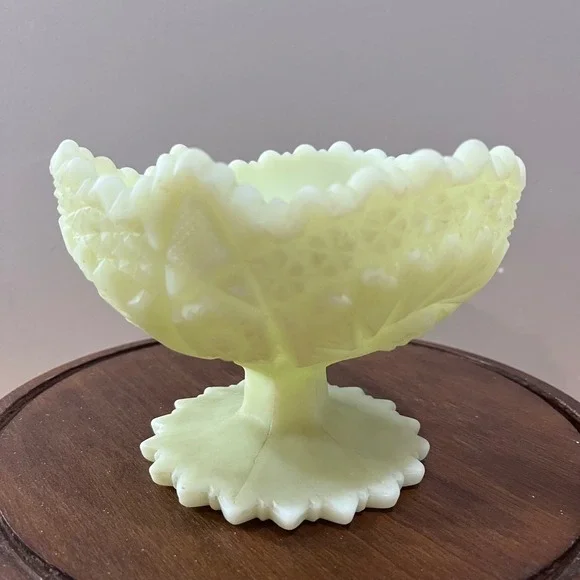 Vtg Fenton Custard Uranium Glass Daisy and Button Compote Pedestal Bowl Yellow
