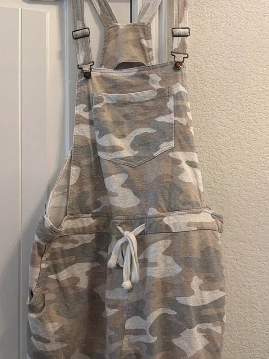 Wallflower Beige & White Camo Women’s Overalls