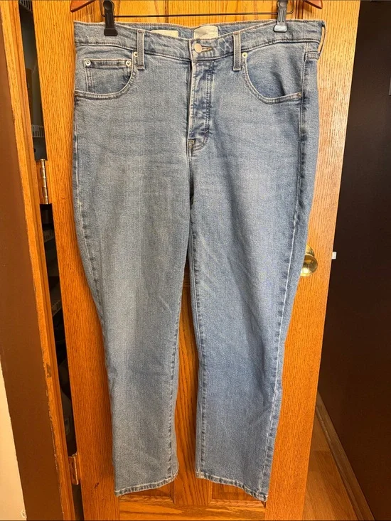 Universal Thread Size 14 High-Rise Hidden Button Fly Jeans