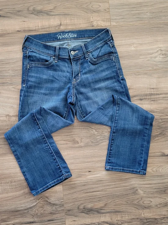 Old Navy RockStar Straight Leg Cropped Jeans - Medium Blue Sz10