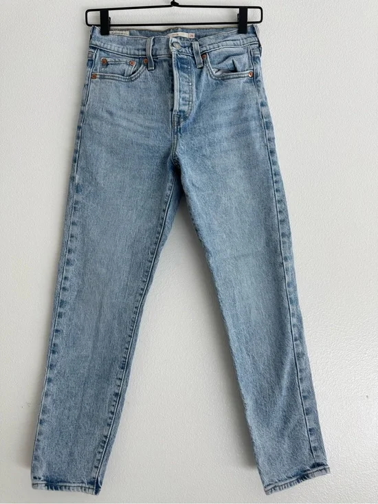 Levi’s Wedgie Classic High-Rise Light Blue Women’s Jeans size 26