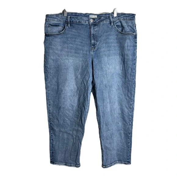 Ava & Viv Cropped Jeans Blue Medium Wash‎ Fading Whiskering Skinny Leg