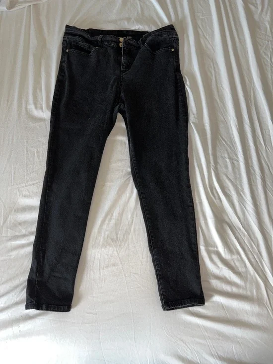 Anne Klein Women’s 14 Black Jean