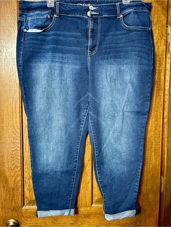 Maurices Dark Blue Cropped Skinny Jeans