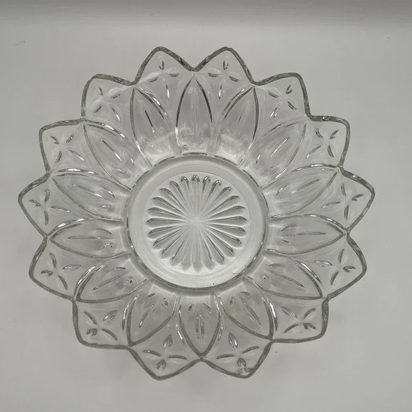 VINTAGE Federal Clear Glass Petal Pattern‎ Bowl Serving Dish Candy Trinket Dish