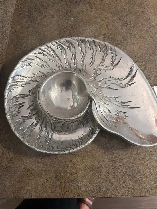 Arthur Court Nautilus chip & dip tray
