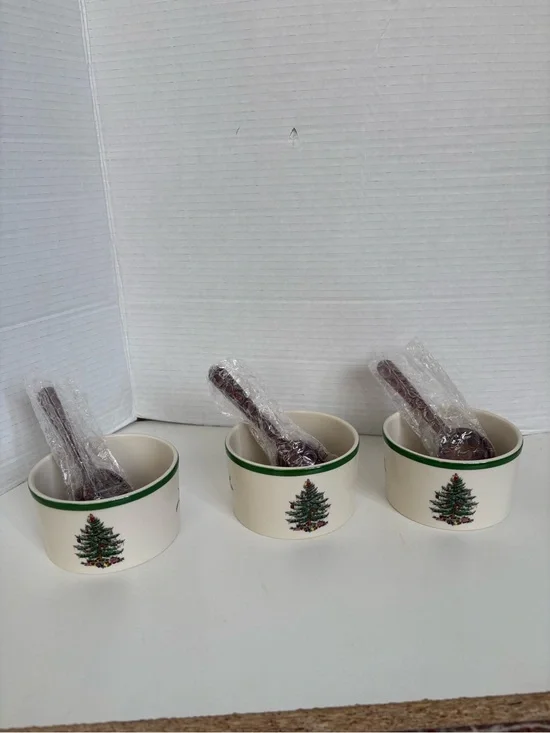 Spode Christmas Tree Ceramic Condiment Bowl with Green Trim
