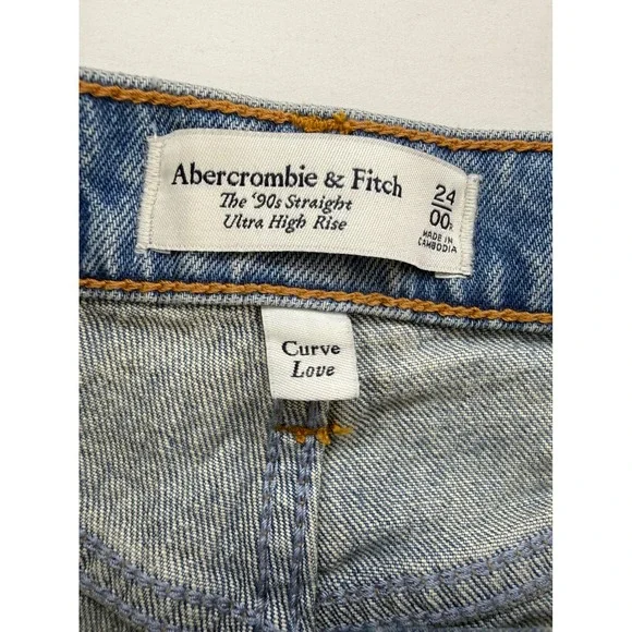 Abercrombie & Fitch Curve Love The 90s Straight Ultra High Rise Jeans 24 00R NEW