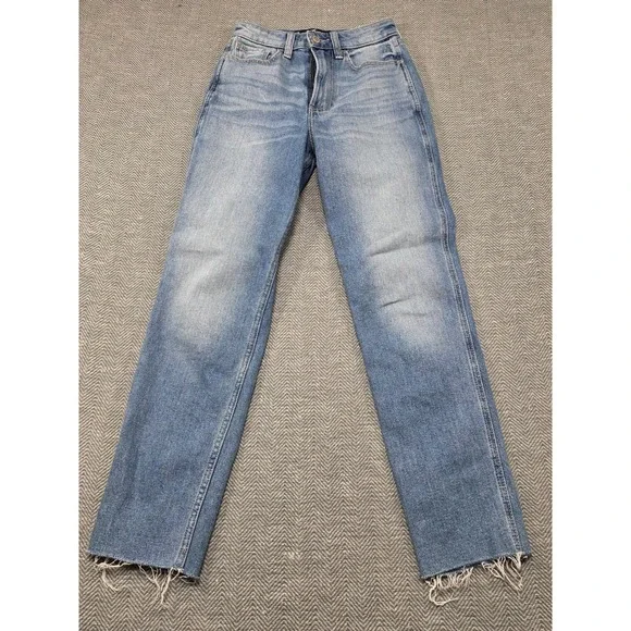 Hollister California‎ Ultra High Rise Mom Jean W23 L27 Light Distressed Raw Hem