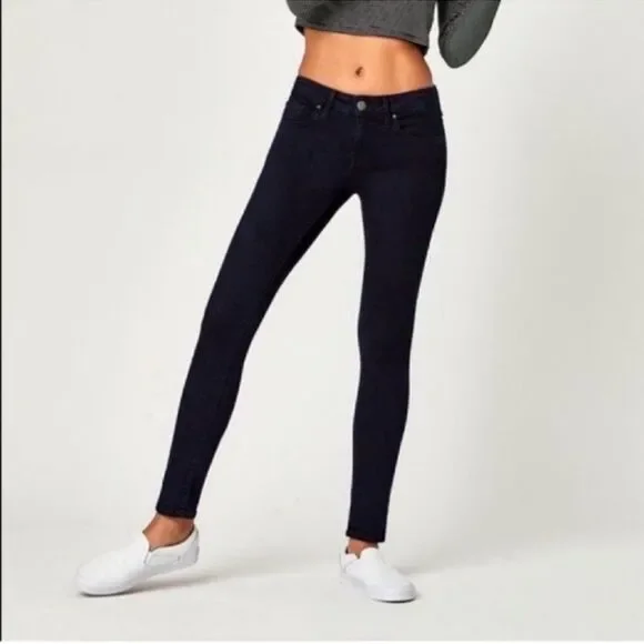 NWT Skinny jeans Size Xsmall