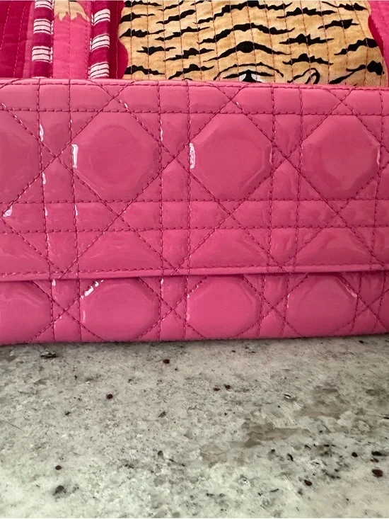 ⭐️ Dior Chain Pink Leather Cannage Wallet Dior Charm - EXCELLENT, Authenticated