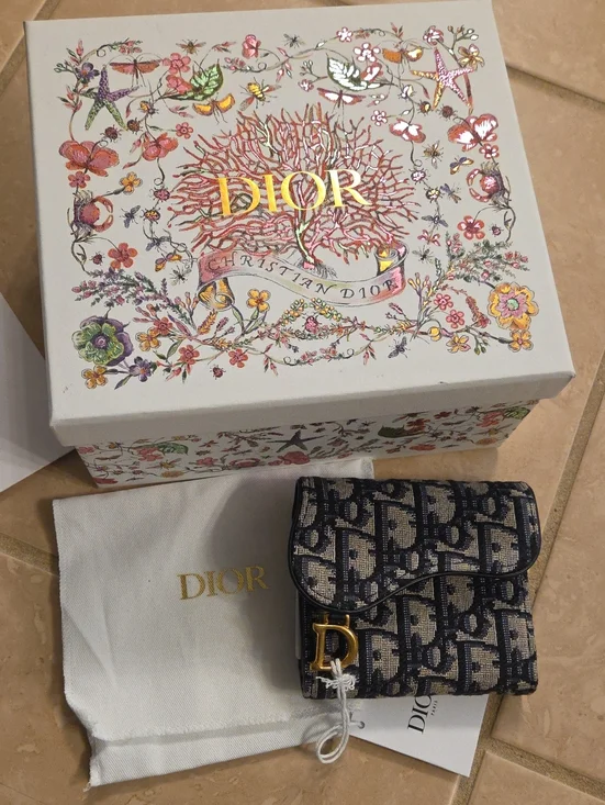 Authentic Christian Dior Saddle Lotus Wallet in the iconic Navy & Beige Oblique