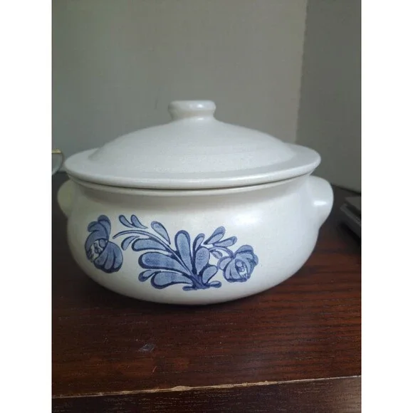 Vintage Pfaltzgraff Yorktown 2quart Covered Microwavable Casserole Dish 315Y