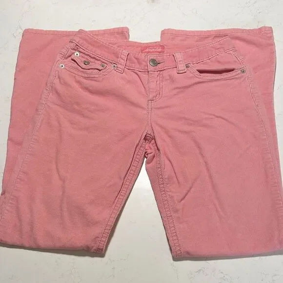 Aeropostale Women's corduroy bootcut Jeans in Soft Pink.  Size 5-6 Long.