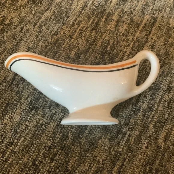Vintage‎ Mini Creamer Walker China