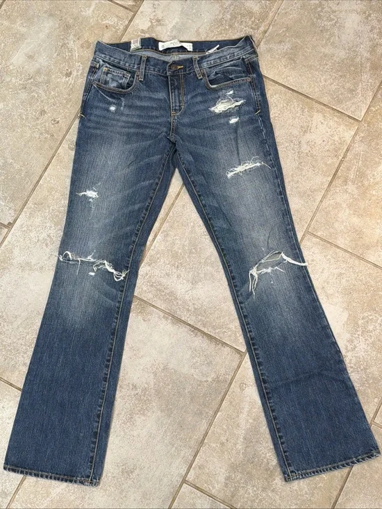 NWT Abercrombie And Fitch Emma Bootcut Distressed Jeans Size 6R