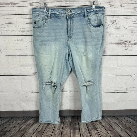 Kancan Jeans Womens Plus size 20 Blue Light Wash Crop Distressed Stretch‎