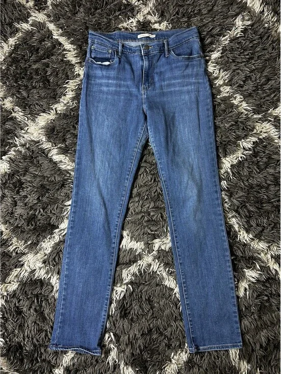 Levis 724 High Rise Straight Jeans Womens 29 Medium Wash Denim Stretch