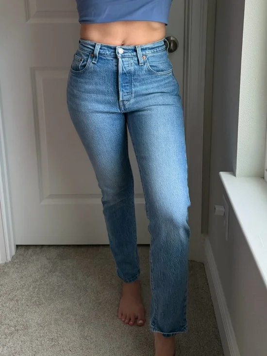 LEVI’S 501 High-Rise Straight Jeans