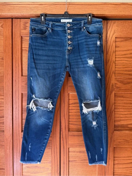 KanCan Women's Dark Blue Distressed Skinny Jeans with Button-Fly size 31