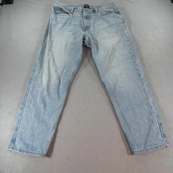 BDG Dad Slim Taper Jeans Light Wash Blue Denim‎ Women's 32x30