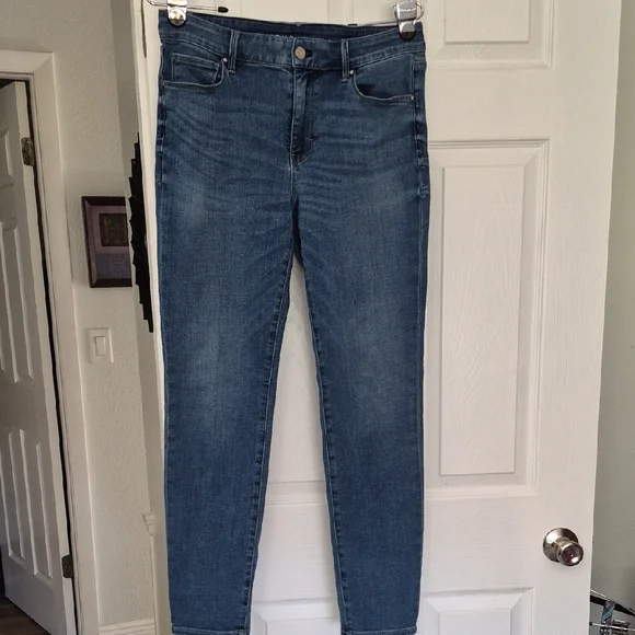 Everyday Soft Slim Jeans Midrise WHBM Size 10S