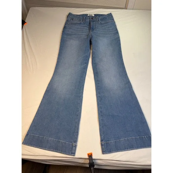 Wrangler Womens High Rise Flare Jeans Medium Wash Denim 29x30 112374972