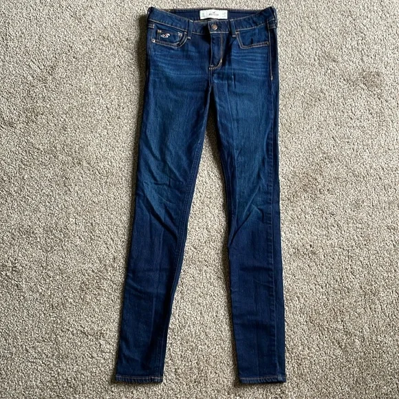 Hollister dark wash skinny jeans