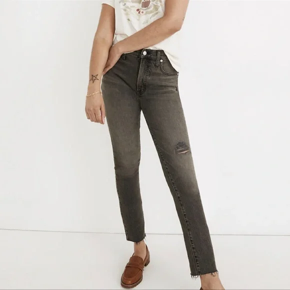 Madewell The Perfect Vintage Jean in Cosner Wash Knee Rip Edition