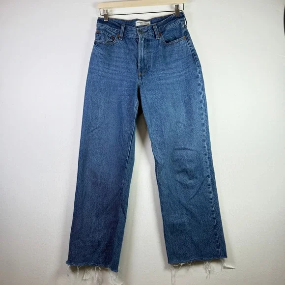 ABERCROMBIE &‎ FITCH Blue High Rise The Loose Raw Hem Jeans 25