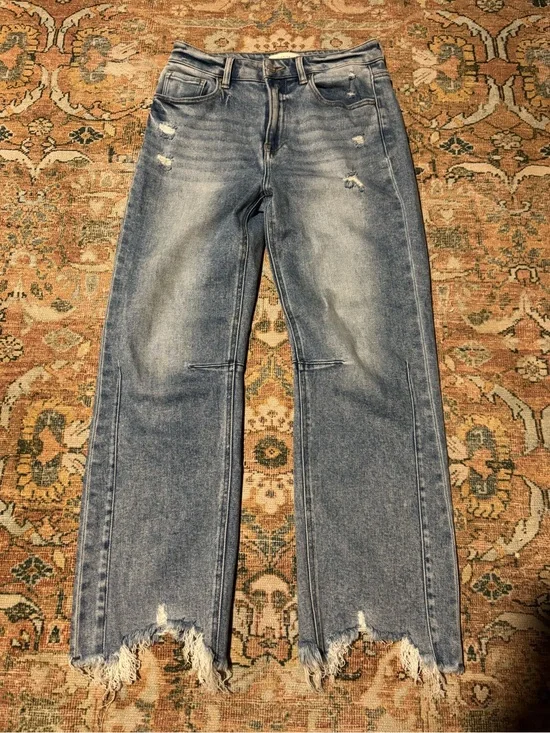 Risen distressed crop jeans