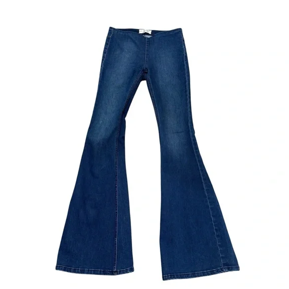 We The Free Flare Jeans size 25 blue stretch boho bell bottom denim