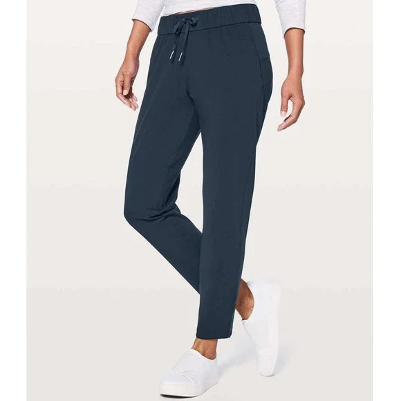 Lululemon On The Fly Pants‎ 28